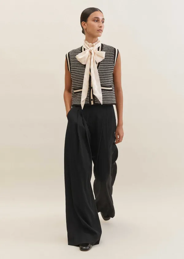 dot_jacquard_pussybow_layering_tank_3.webp ME+EM Dot Jacquard Pussybow Layering Tank | Women Blouses