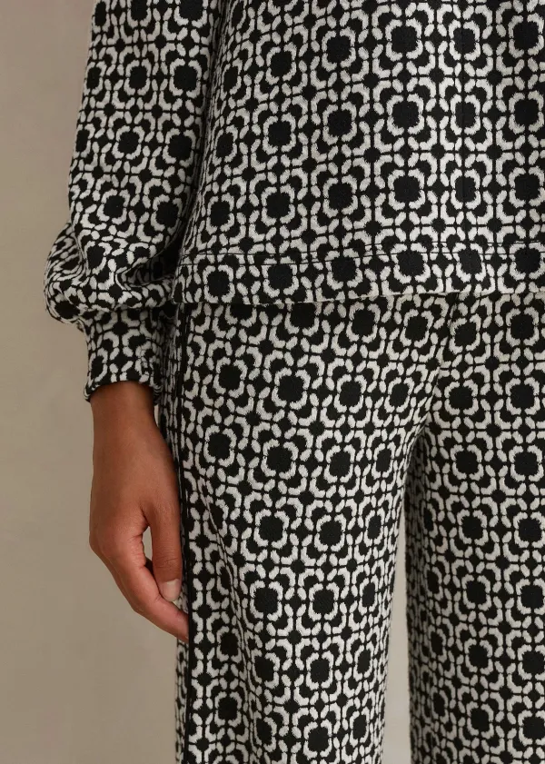 graphic_jacquard_travel_tailoring_coord_5.webp ME+EM Graphic Jacquard Travel Tailoring Co-Ord | Women Suits And Co-Ords