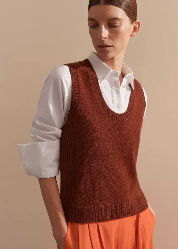 pure_cashmere_scoop_neck_vest_3.webp ME+EM Pure Cashmere Scoop Neck Vest | Women Vests