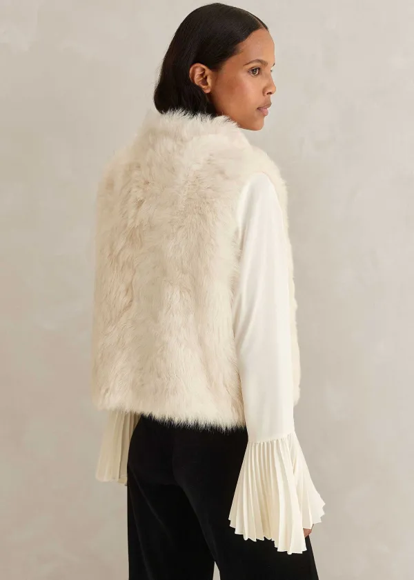 shearling_reversible_cropped_gilet_3.webp ME+EM Shearling Reversible Cropped Gilet | Women Crop Jackets