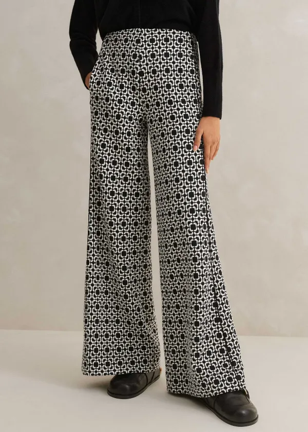 travel_tailoring_graphic_jacquard_trouser_3.webp ME+EM Travel Tailoring Graphic Jacquard Trouser | Women Wide-Leg Trousers