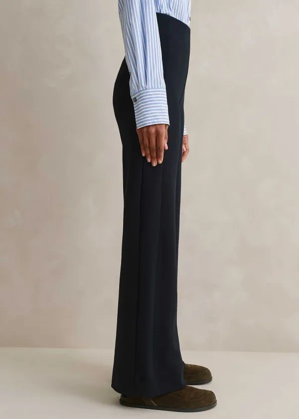 travel_tailoring_kick_flare_short_trouser_3-1.webp ME+EM Travel Tailoring Kick Flare Short Trouser | Women Travel Tailoring
