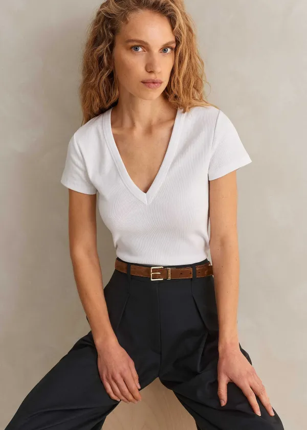 ultimate_fitted_rib_vneck_tee_3.webp ME+EM Ultimate Fitted Rib V-Neck Tee | Women T-Shirts