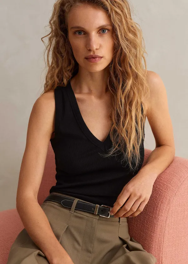 ultimate_vneck_vest_7.webp ME+EM Ultimate V-Neck Vest | Women T-Shirts